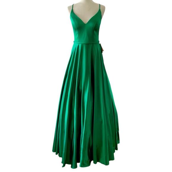 NWT Prom Dress Formal Ball Gown Size 6 Emerald Green Long Maxi Peaches C… - Picture 1 of 16